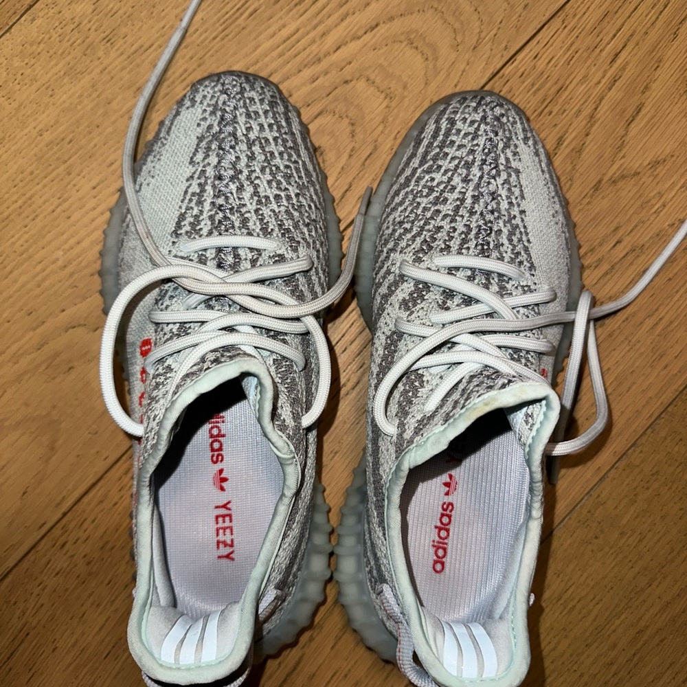 Adidas Yeezy Boost 350 V2 in Blue men size 6 women’s size 7
